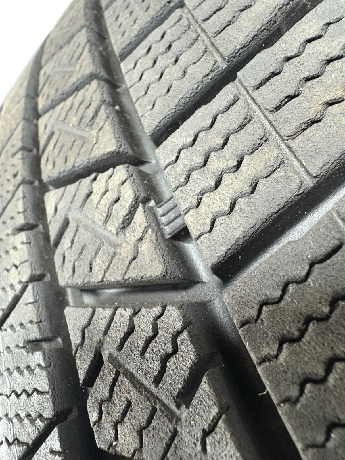 送料無料225/60R17 ダンロップ WM03 2022年製 4本 冬 タイヤ