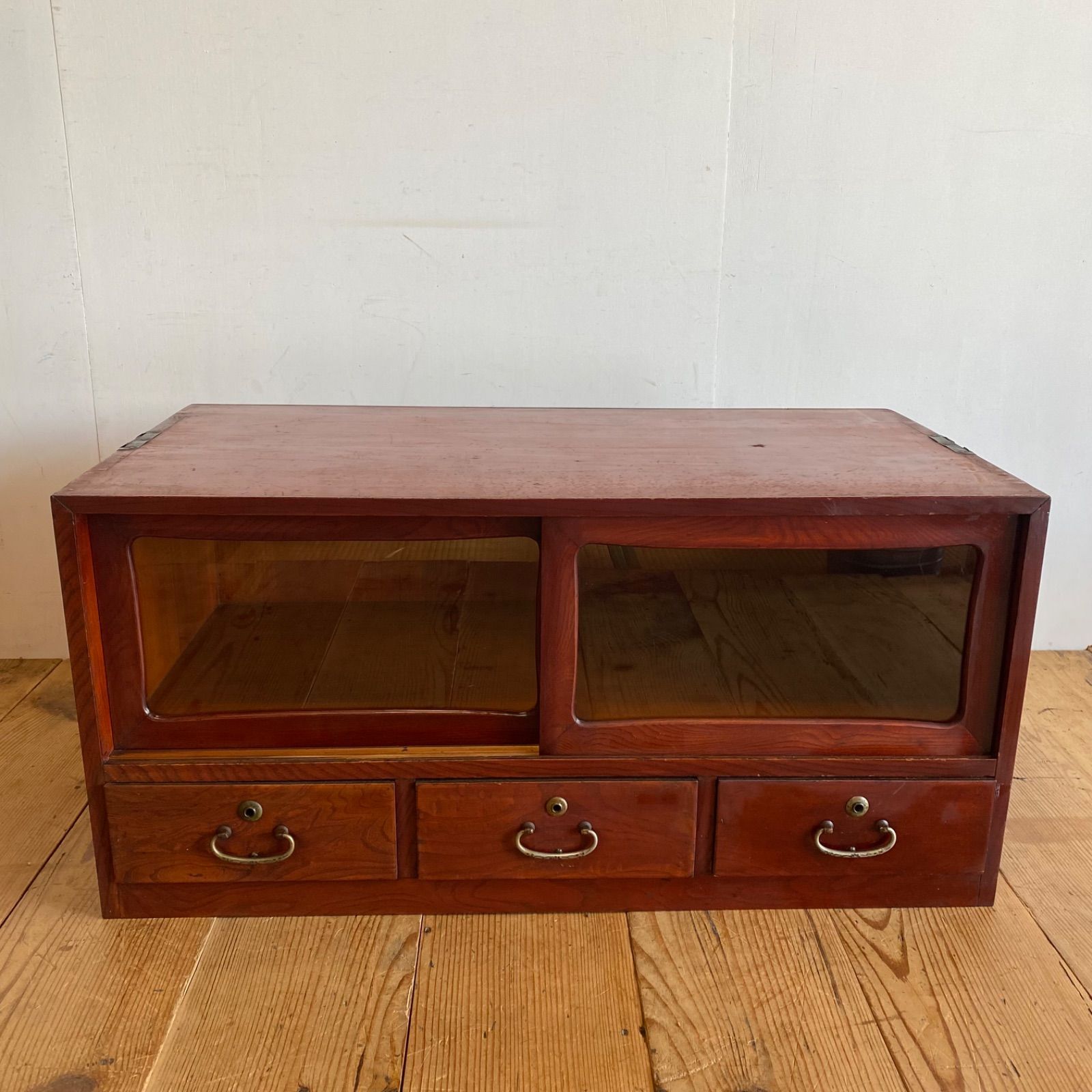 アンティーク チェスト 箪笥 ローボード テレビ台 昭和レトロ z879 アンティーク チェスト 箪笥 ローボード テレビ台 昭和レトロ 古家具