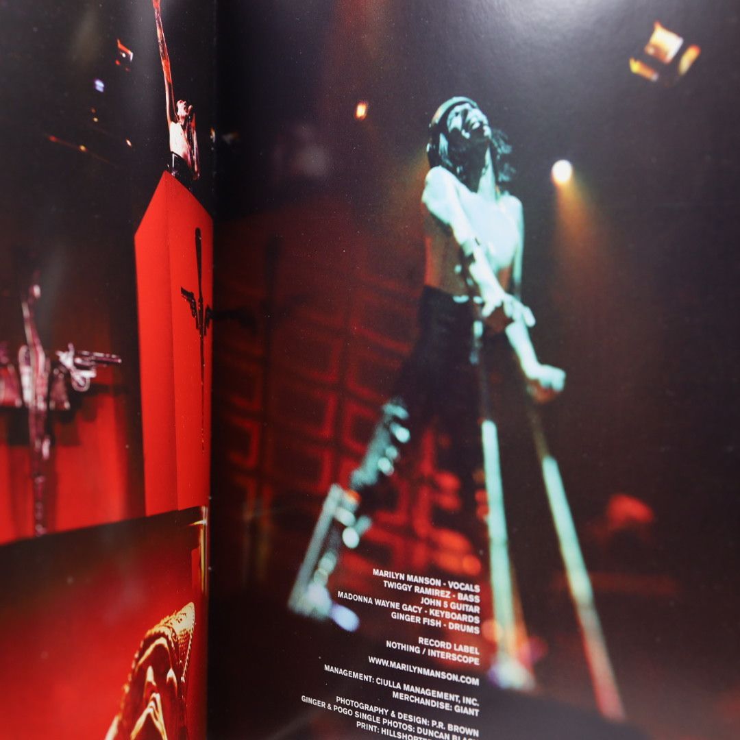 マリリンマンソン LIVE パンフレット マリリンマンソン Marilyn Manson GUNS, GOD, AND GOVERNMENT WORLD
