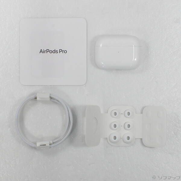 オーディオ機器 〔品〕 USB-C充電ケース付き AirPods Pro 第2世代 MTJV3J／
