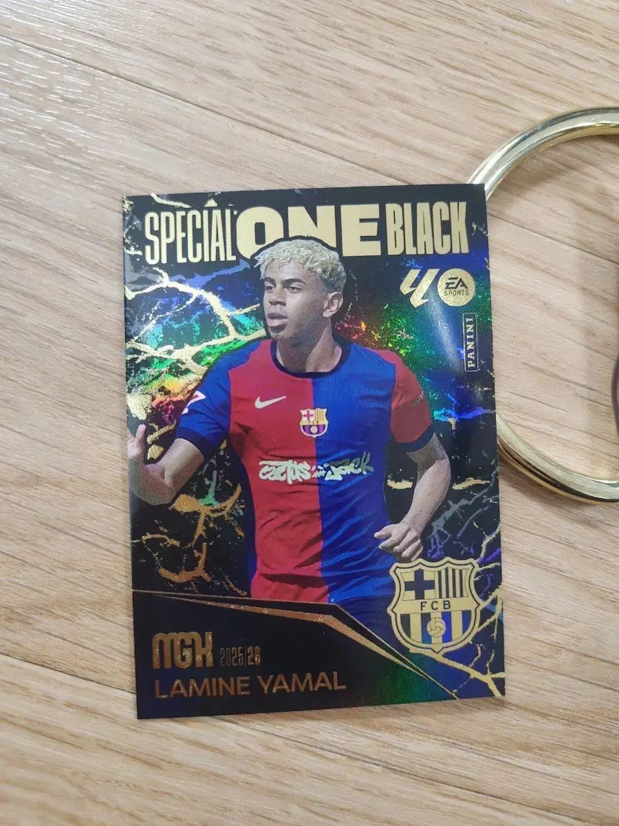 25-26 Panini パニーニ MEGA クラック バルセロナ ラミンヤマル