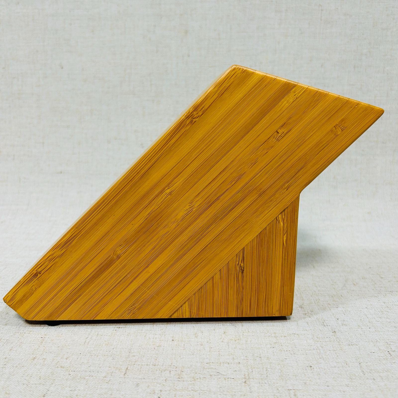 ZWILLING ツヴィリング 竹製 包丁スタンド 屋根型 - メルカリ