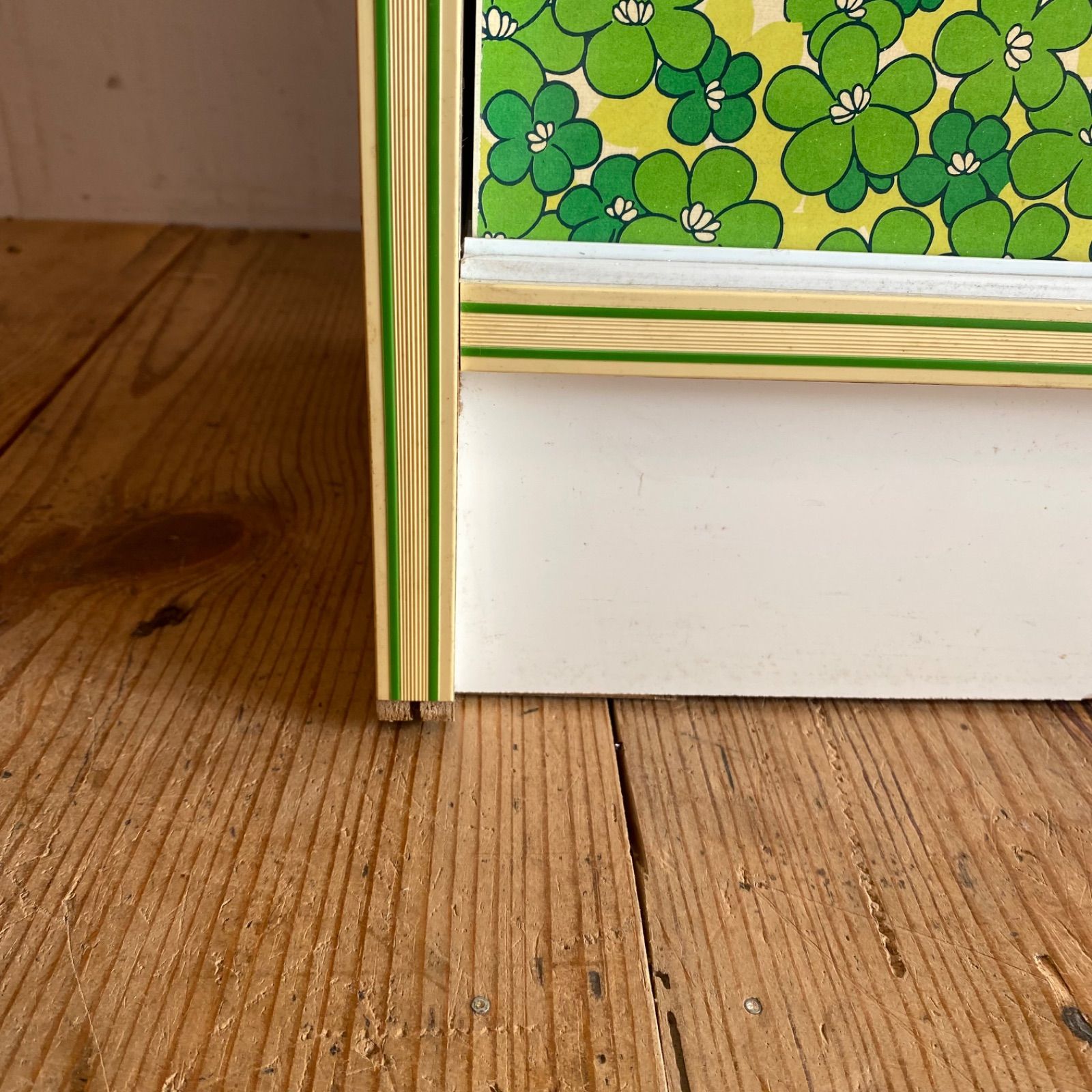 ヴィンテージ レトロポップ ガラス 花柄 キャビネット 棚 チェスト