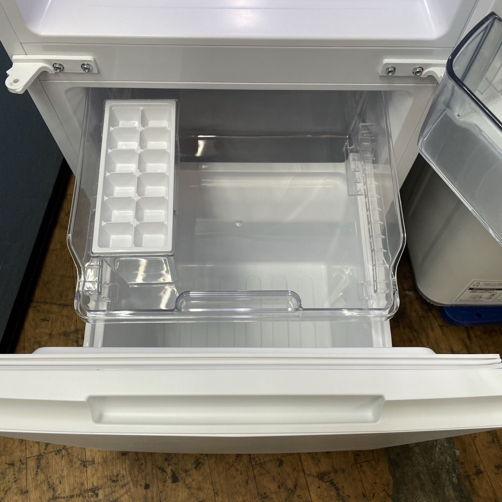 R387 ☀️名古屋市近郊配送設置無料！ 2023年製の高年式♪ 生活家電3点