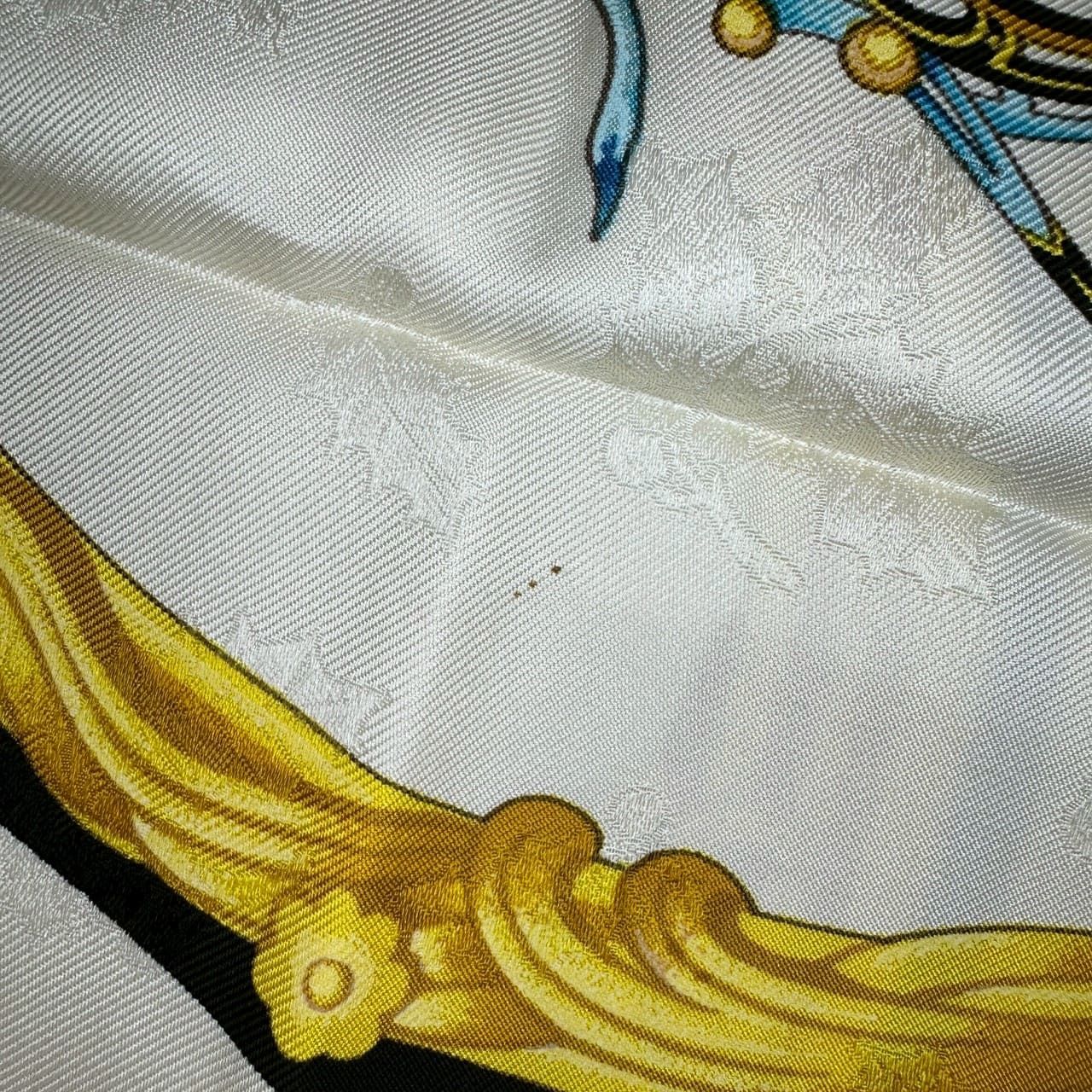 HERMES エルメス カレ90 Plumes et Grelots 羽飾りと鈴 スカーフ