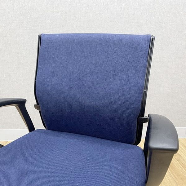  オカムラ エスクードチェア ローバック クッション 肘付 オフィスチェア ブルー 長時間ゲーム向け オフィスチェア ワークチェア 椅子 チェア