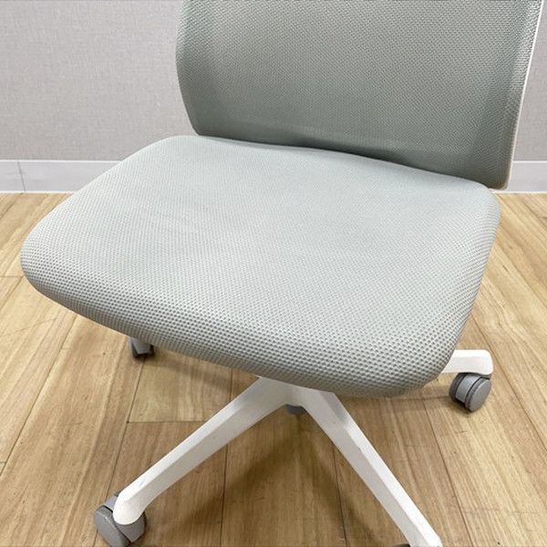 フルーエントチェア