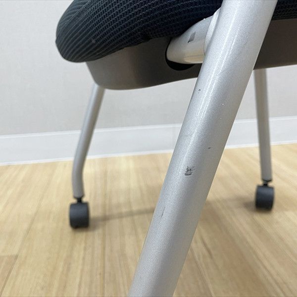 スタッキングチェア