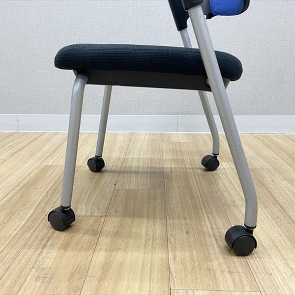 ミーティングチェア スタッキングチェア