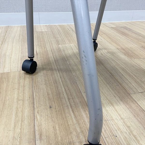 肘付 プロッティ