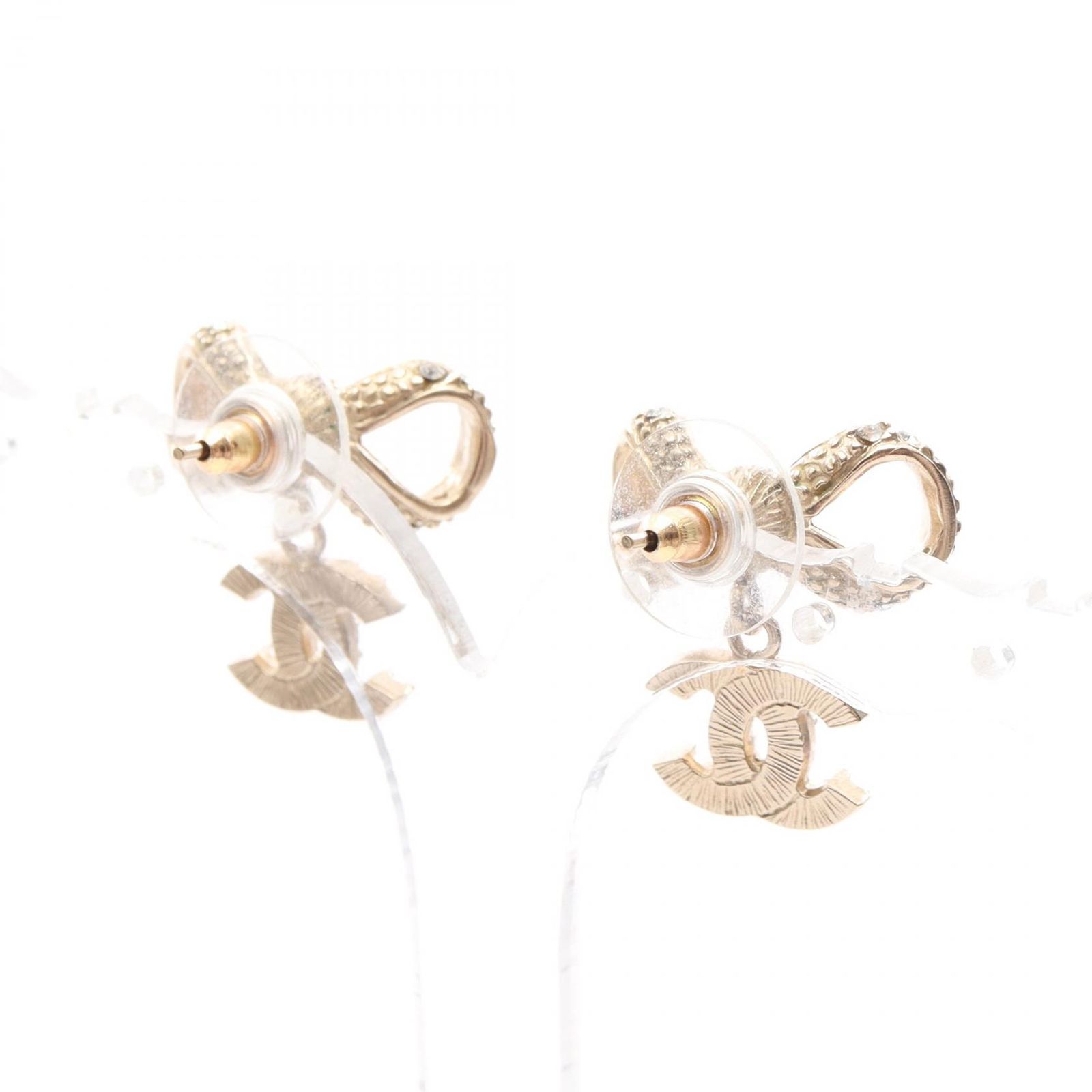 CHANEL 金色メッキ 片耳用ピアス CHANEL 金色メッキ 片耳用ピアス CHANEL 金色メッキ 片耳用ピアス