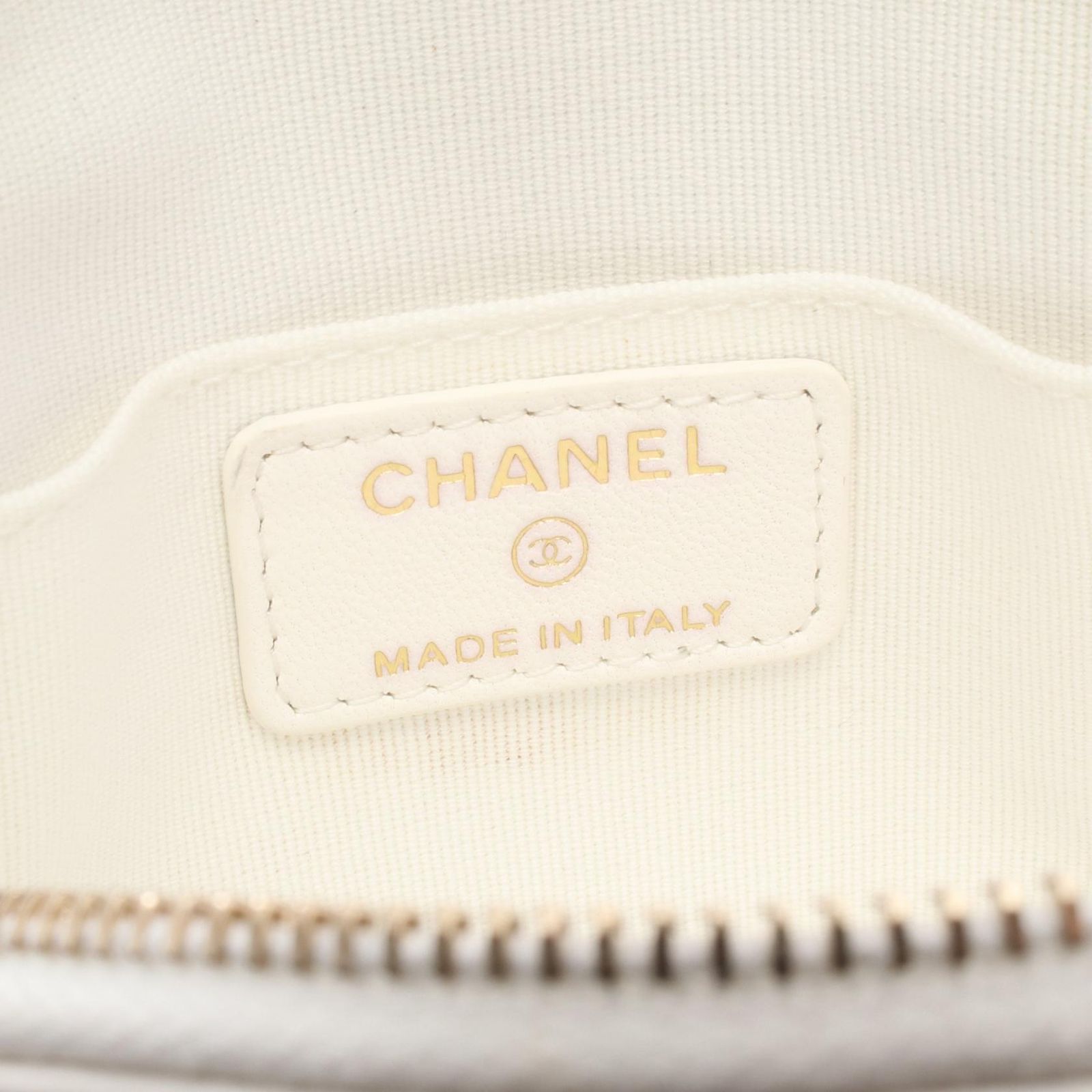 シャネル CHANEL ショルダーバッグ カメリア ホワイト レザー カメリア