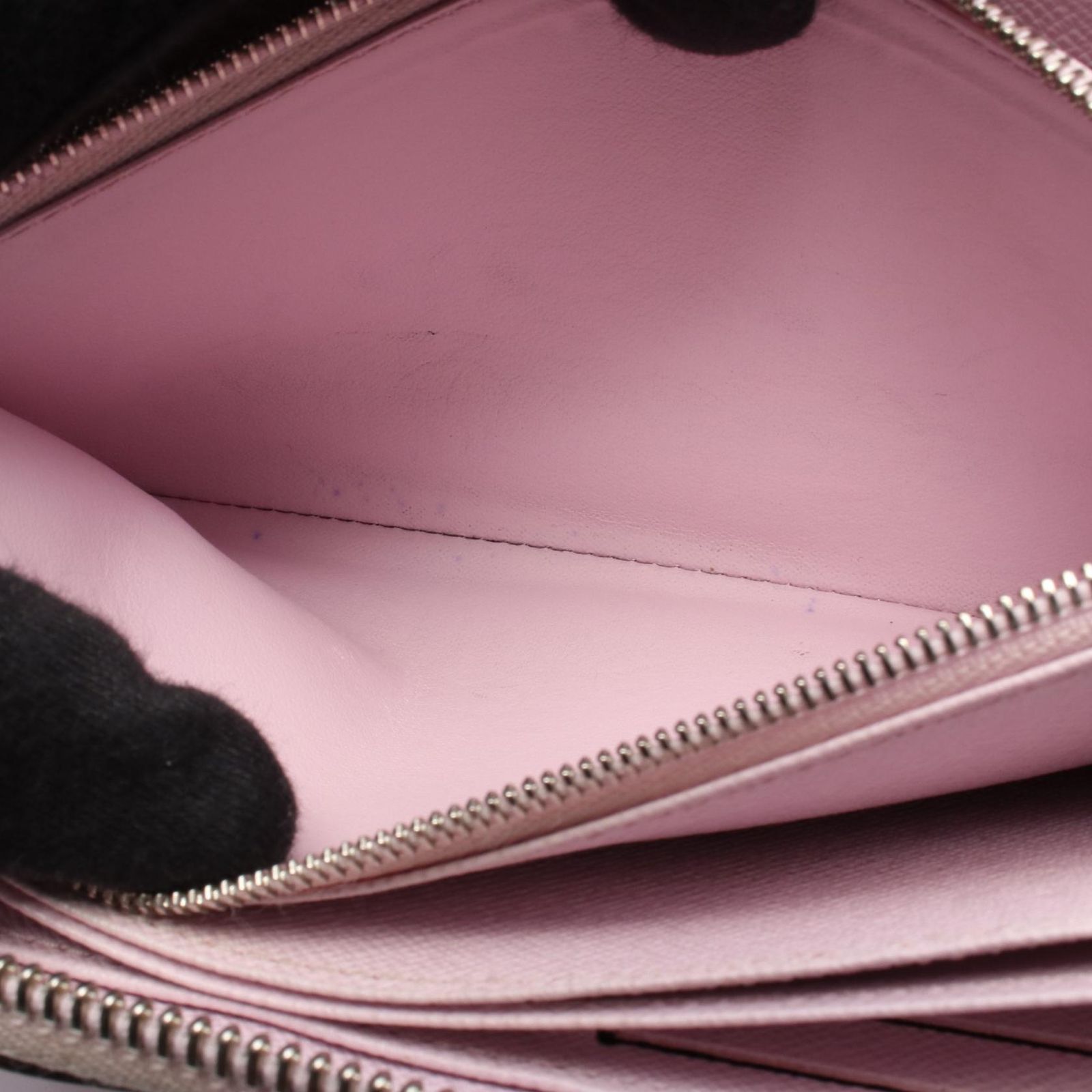 ルイ・ヴィトン LOUIS VUITTON ラウンド長財布 ジッピーウォレット