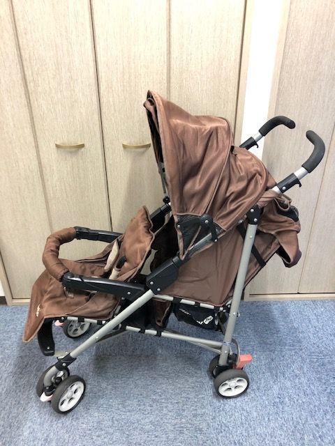 日本育児 二人乗りベビーカー