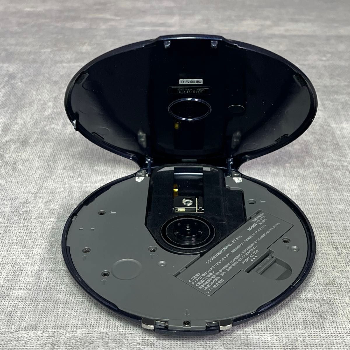 外装美品 名器 SONY ソニー CD WALKMAN D-NE20 薄型アルミ筐体