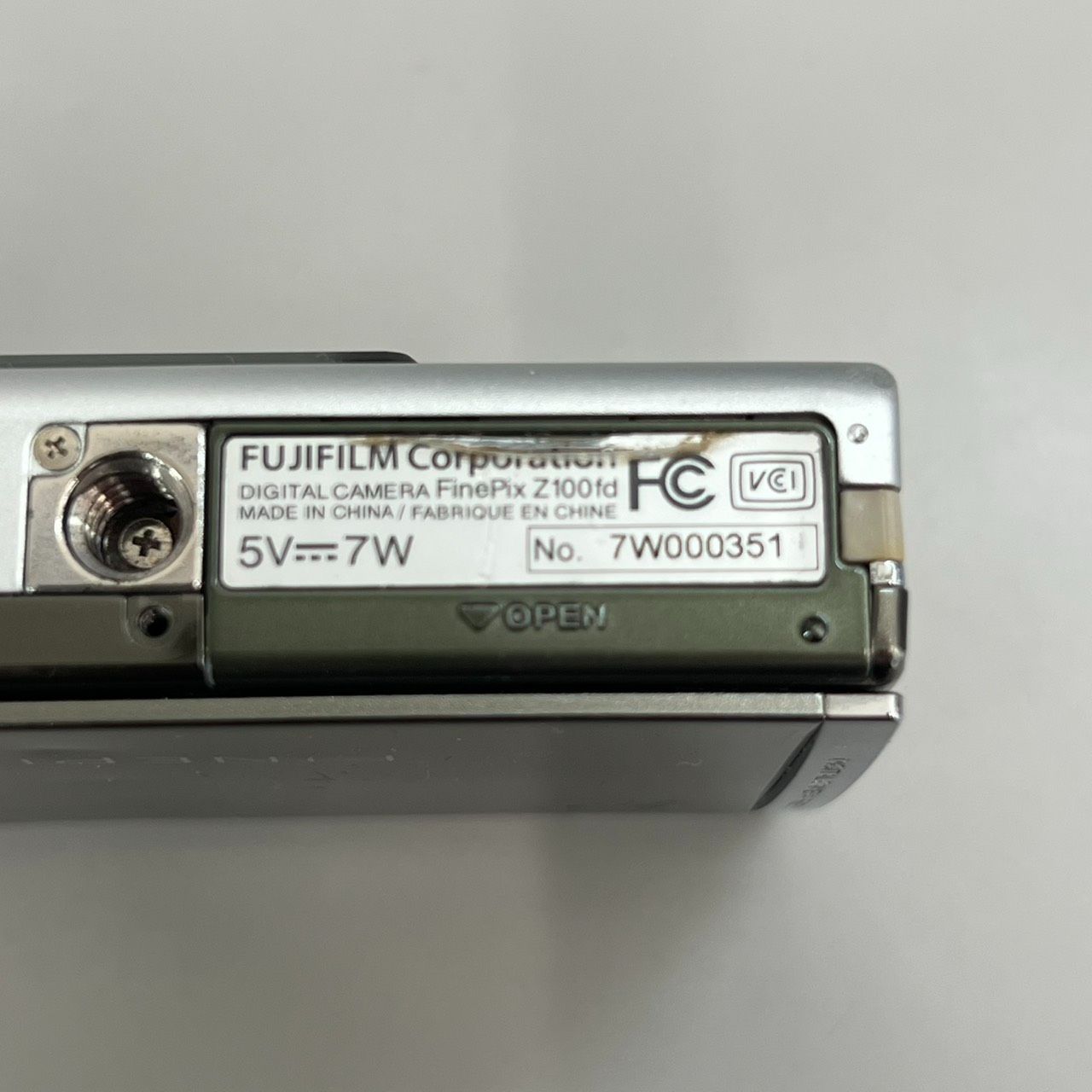 FUJIFILM FINEPIX Z100 シルバー　※ジャンク品 FUJIFILM フジフイルム FINEPIX コンパクトデジタルカメラ シルバー