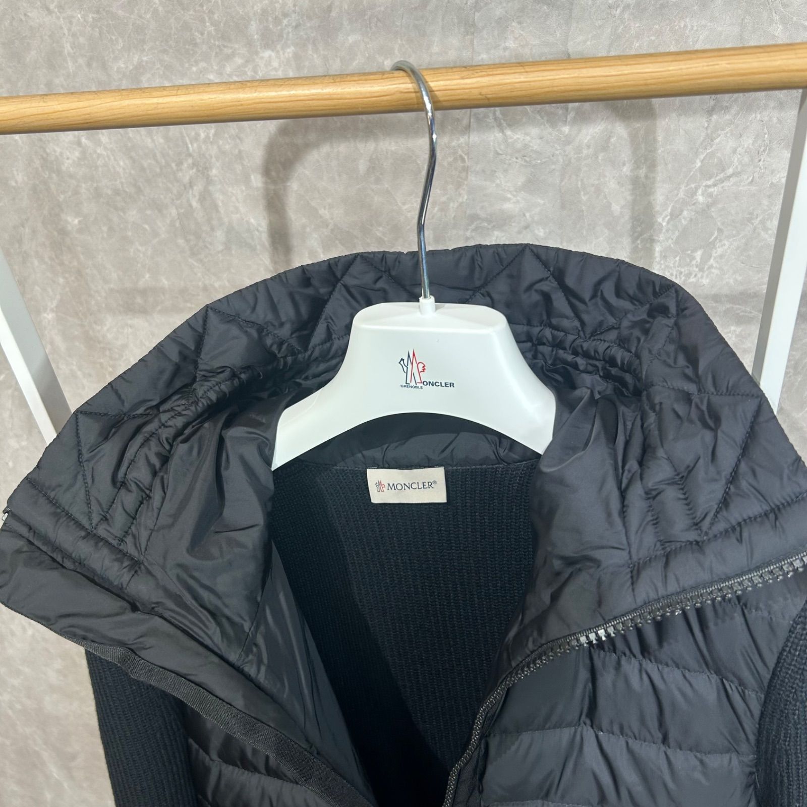 【Kくん】MONCLER ハイブリッドダウンジャケット MONCLER】セール！LEO レザー/ナイロン バイカーダウン (MONCLER