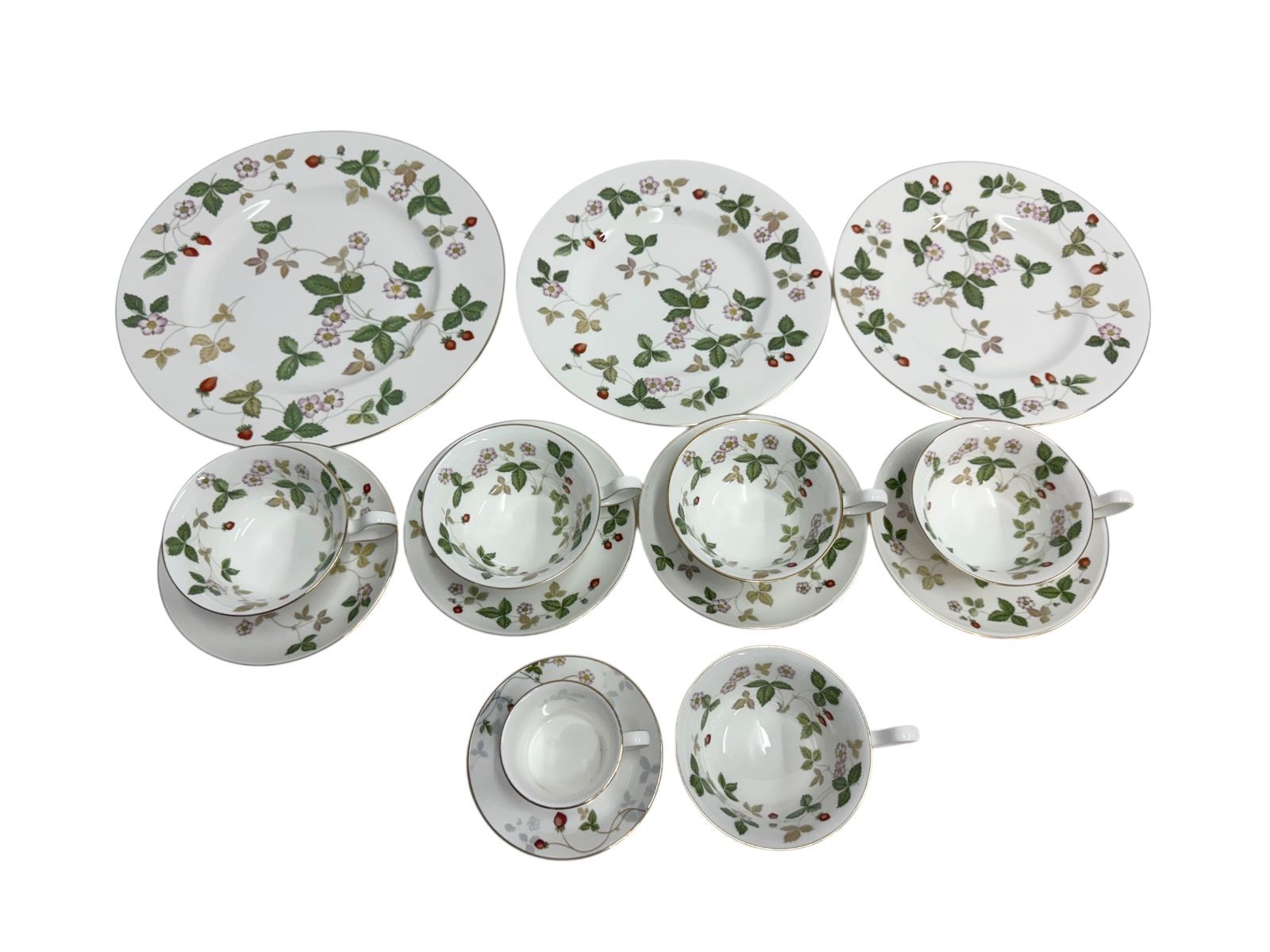 WEDGWOOD ワイルド･ストロベリーシリーズセット 洋食器 丸皿 カップ＆ソーサー