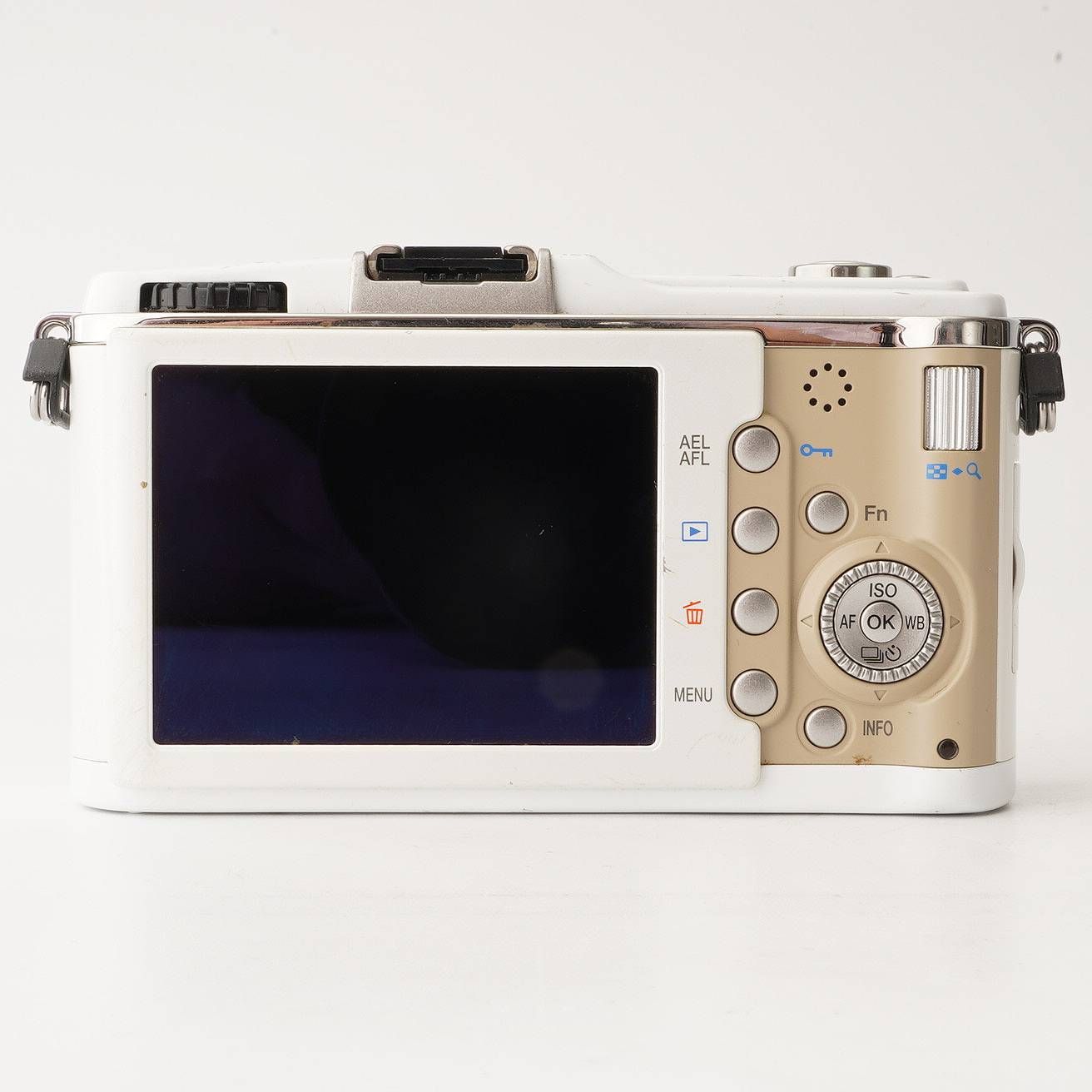 ジャンク オリンパス Olympus PEN E-P1 ホワイト - メルカリ