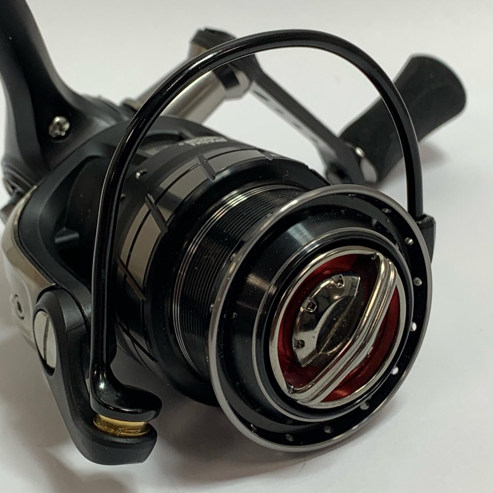 スピニングリール