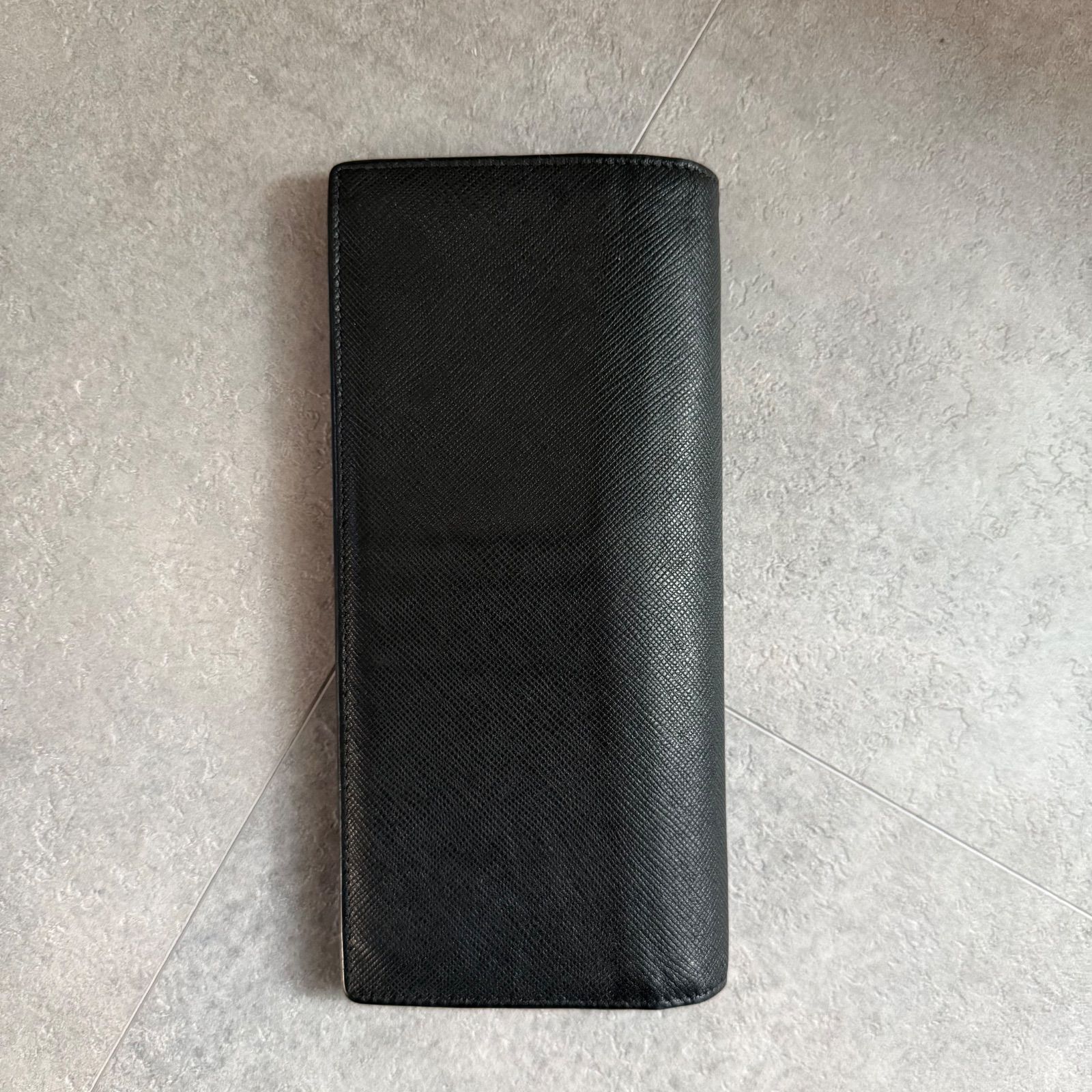 プラダ 長財布 サフィアーノ レザー メタルロゴ 2つ折り ブラック 箱 カード PRADA（プラダ） プタダ 財布 二つ折り フラップ PRADA SAFFIANO METAL