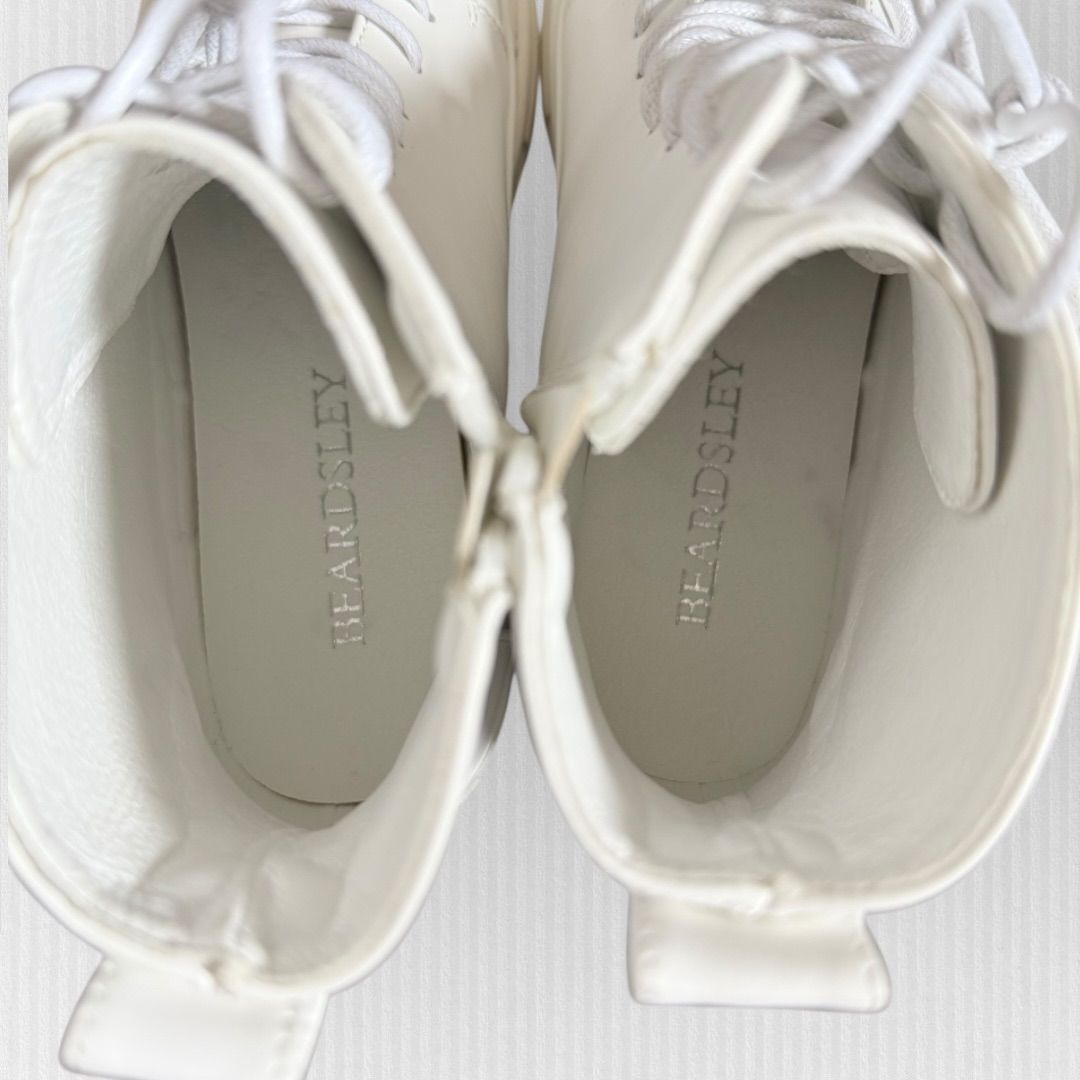 美品】ビアズリー 23cm レースアップライトシューズ 厚底 ショート