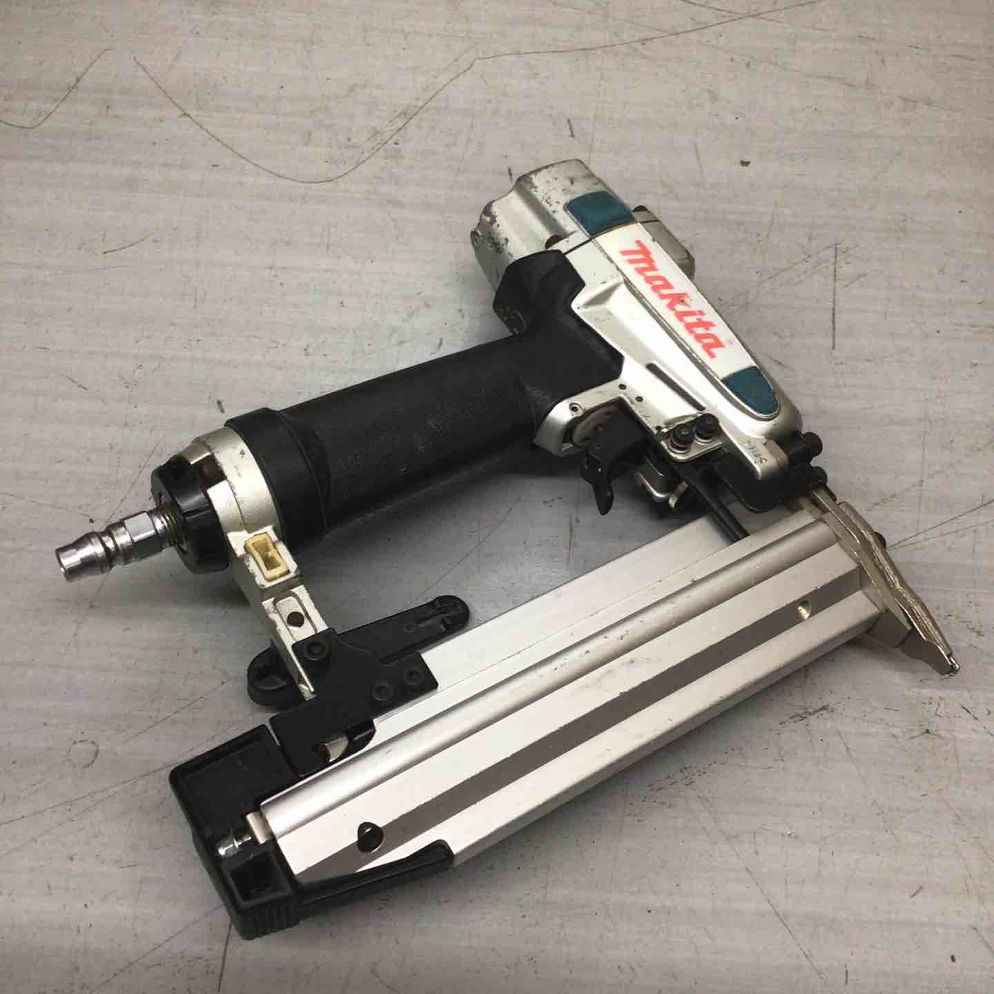  マキタ makita 常圧フィニッシュネイラ AF 502 N 釘 ステープル ネイル エアーツール