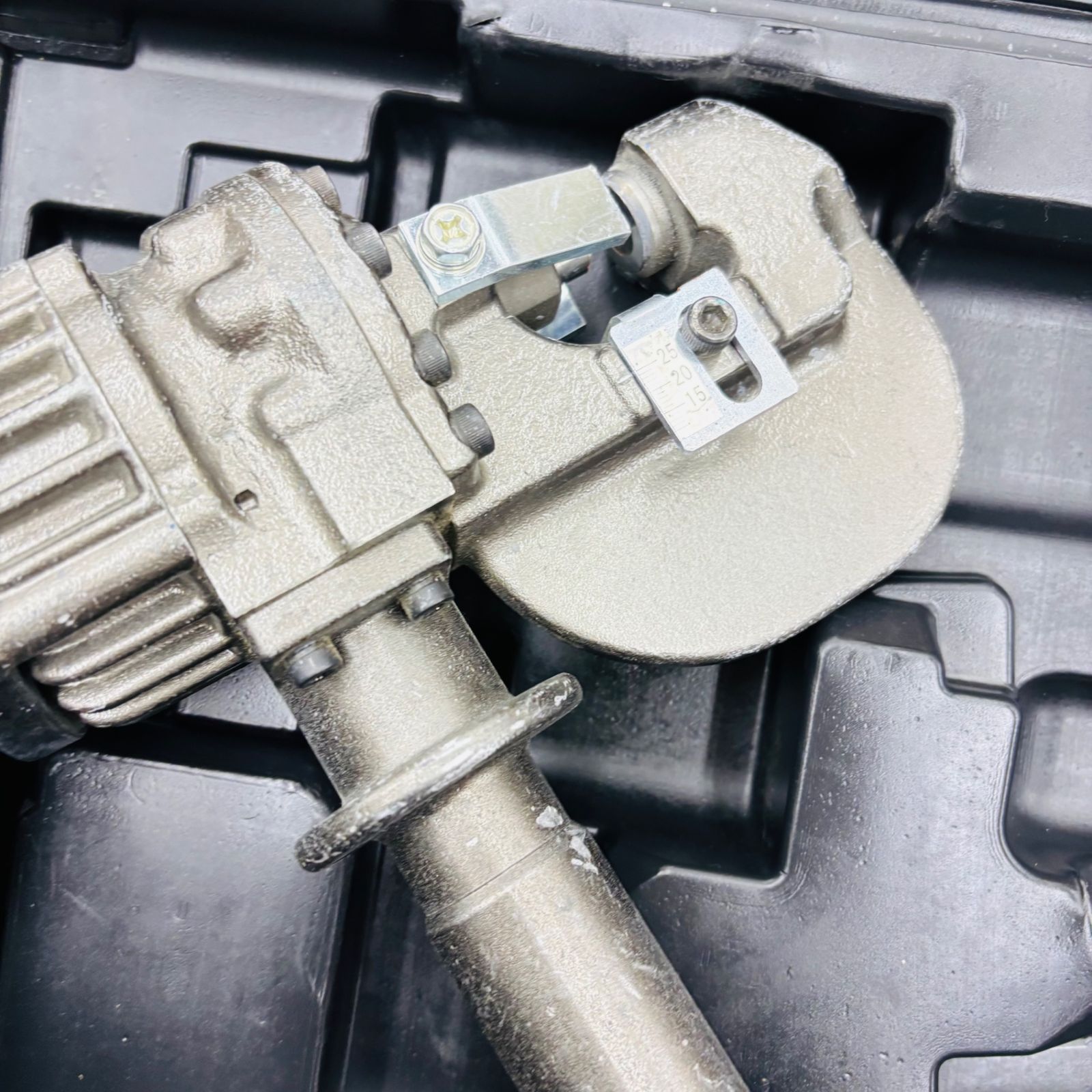 コードレスパンチャー