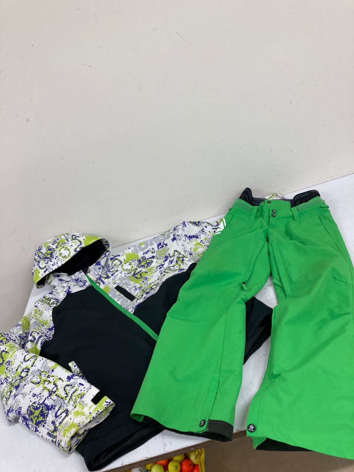 送料無料☆SESSIONS セッションズ 10K/8K☆スキーウェア 上下セット