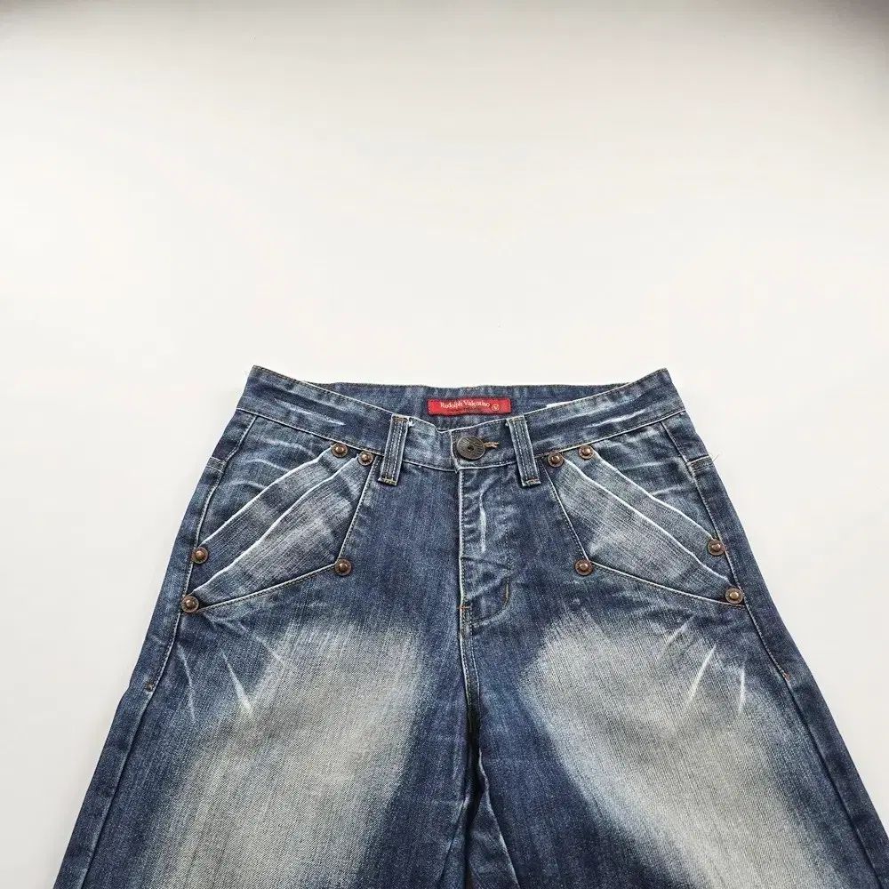 トナカイ Valentino デニム ブーツカット サイズ30 R4044 - メルカリ