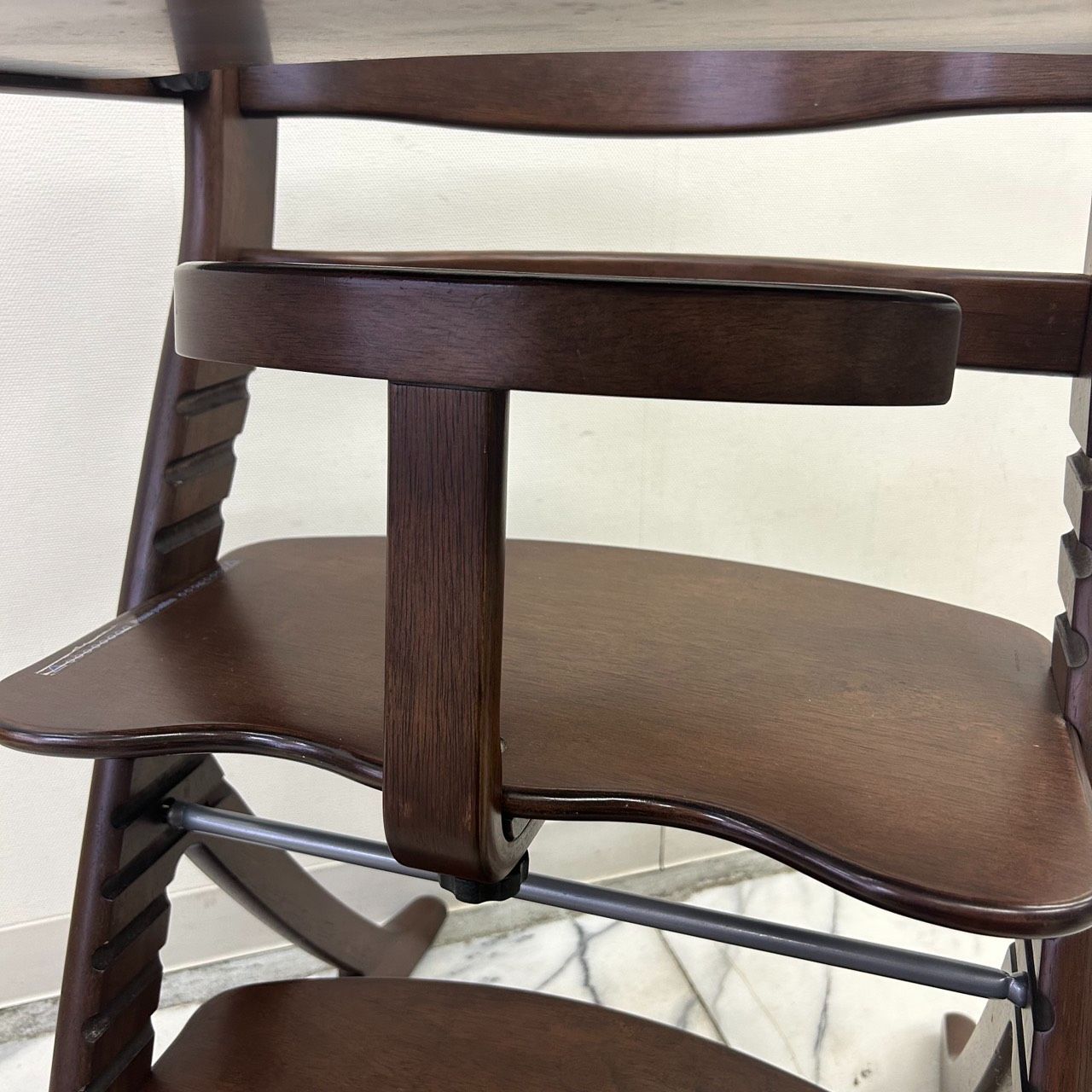 すくすくチェアスリムプラス　テーブル付き　大和屋　ダークブラウン 楽天市場】すくすくスリムプラス テーブル付き 大和屋 テーブル