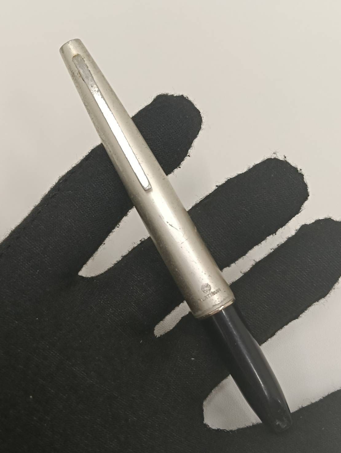 K シルバー×黒ブラック