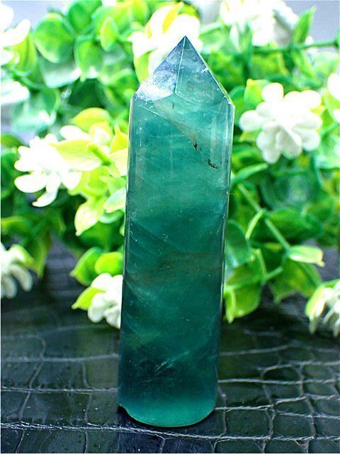 AAA級天然 フェザーフローライト六角柱YT6F2/24F02A - メルカリ