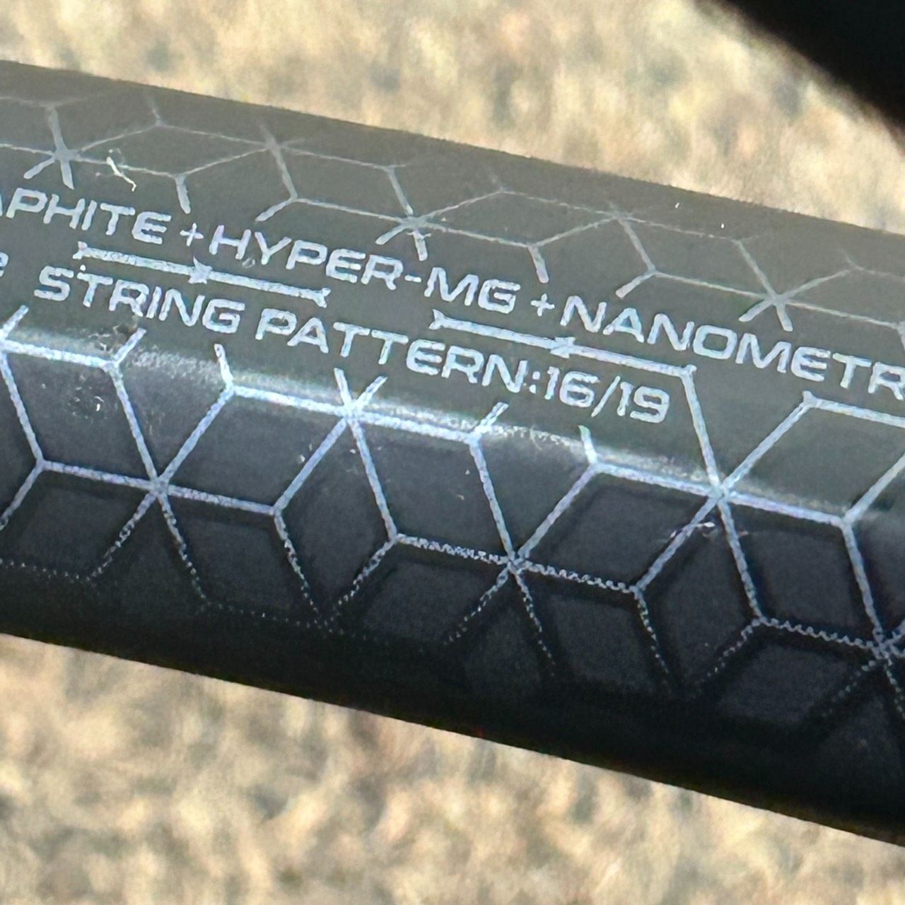 YONEX EZONE 100 ISOMETRIC HYPER-MG G3 ヨネックス イーゾーン テニス