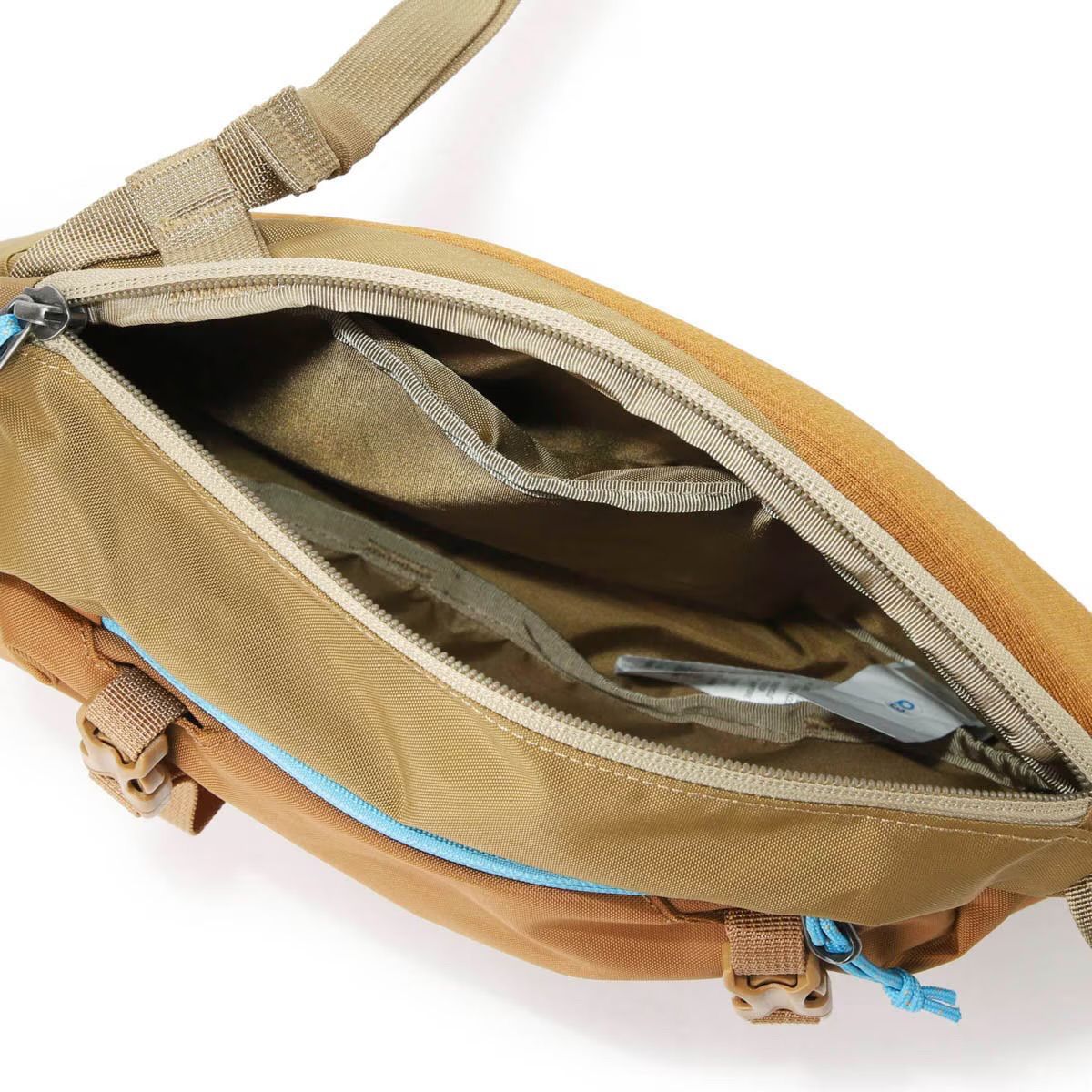 色 patagoniaパタゴニアAtomSlingアトム