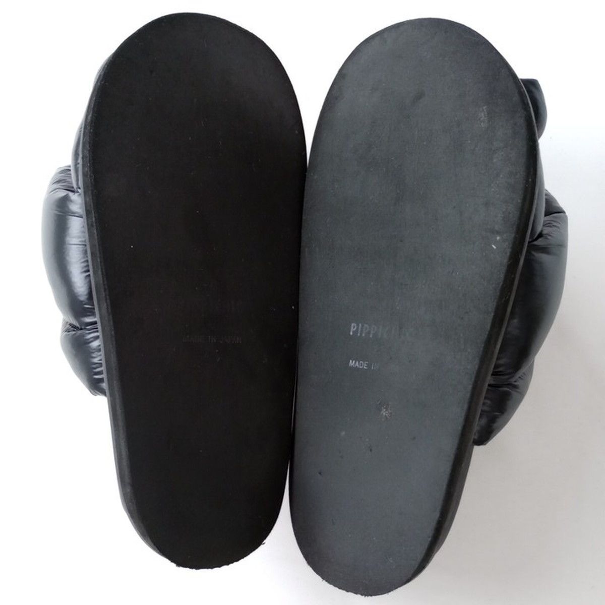 PIPPICHIC ピッピシック ダウンクロス ボリューム サンダル 黒
