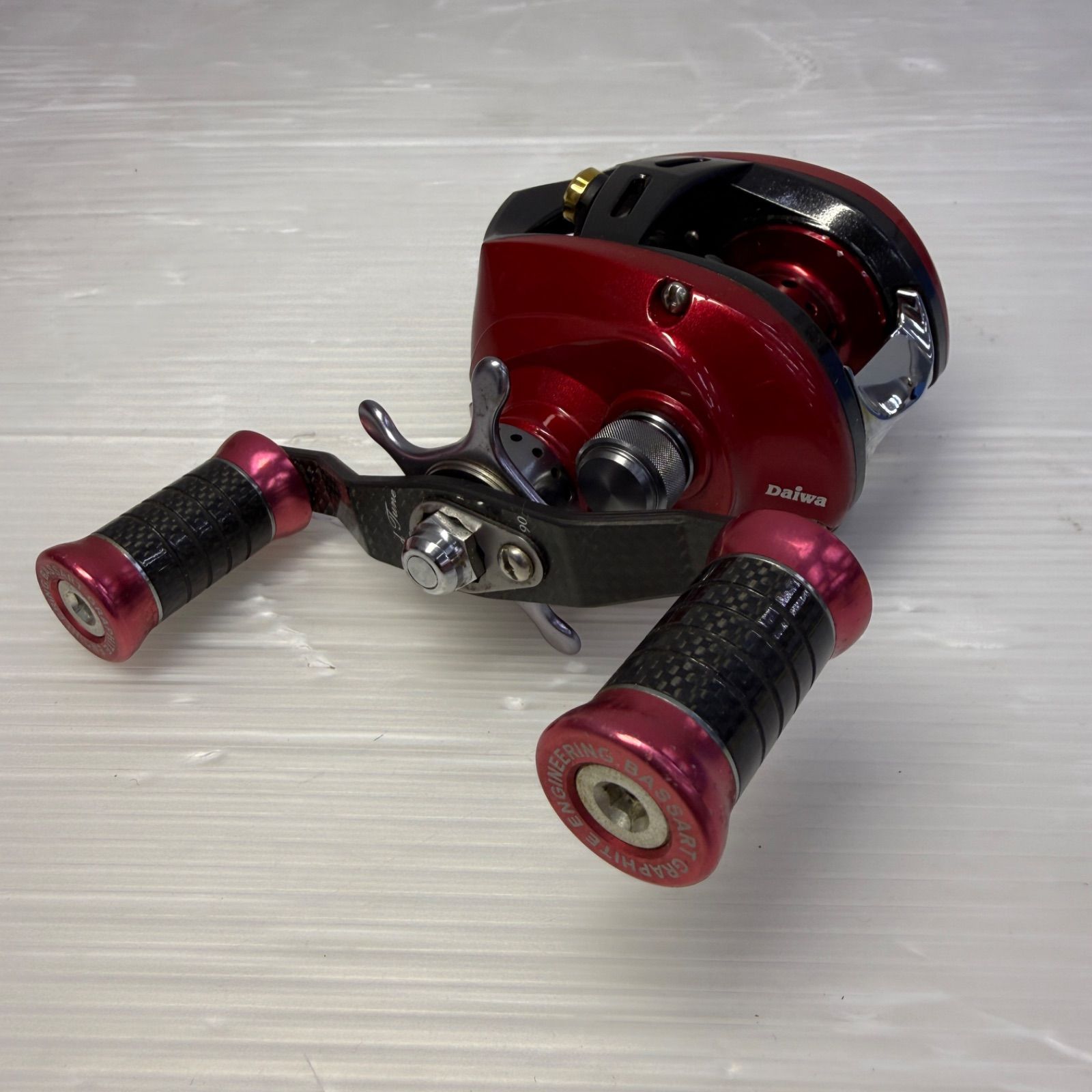 ダイワ DAIWA AIRD Red Tune 100 L レッドチューン ベイトリール 釣り左巻き