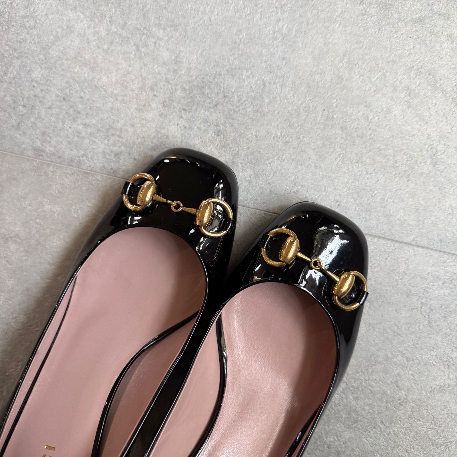 美品 GUCCI グッチ ホースビットパンプス スクエアトゥ パテントレザー