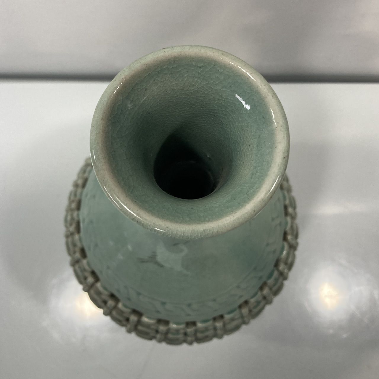 高麗 青磁 鉄砂 唐草模様 小さい花器 一輪挿し 峰鶴窯の花器K23/透かし/高麗青磁/骨董 | 骨董・アンティークの