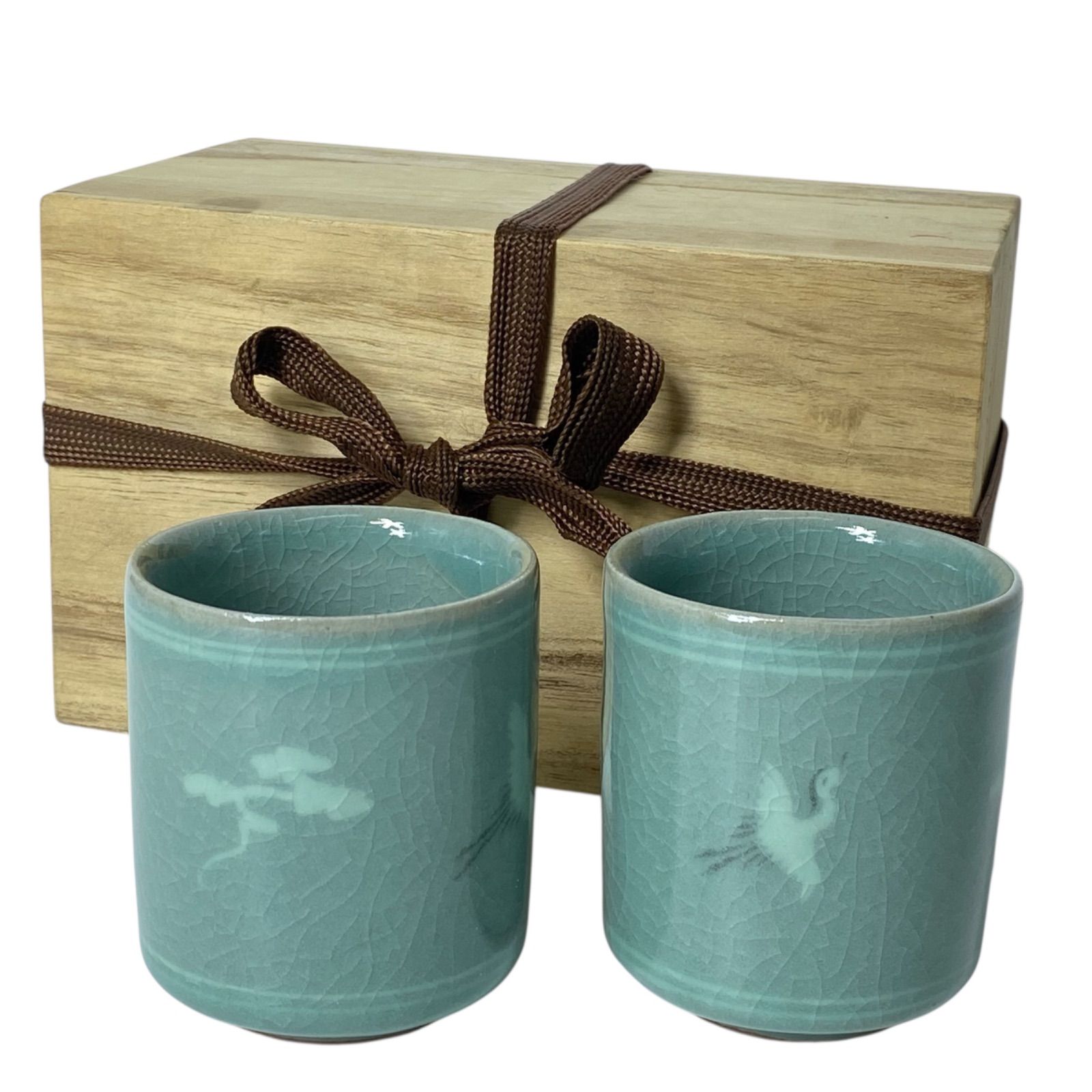 東南陶窯研究所 古堂 趙斗彦 作 青磁 湯呑 ペア 鶴文様 共箱付 作家物