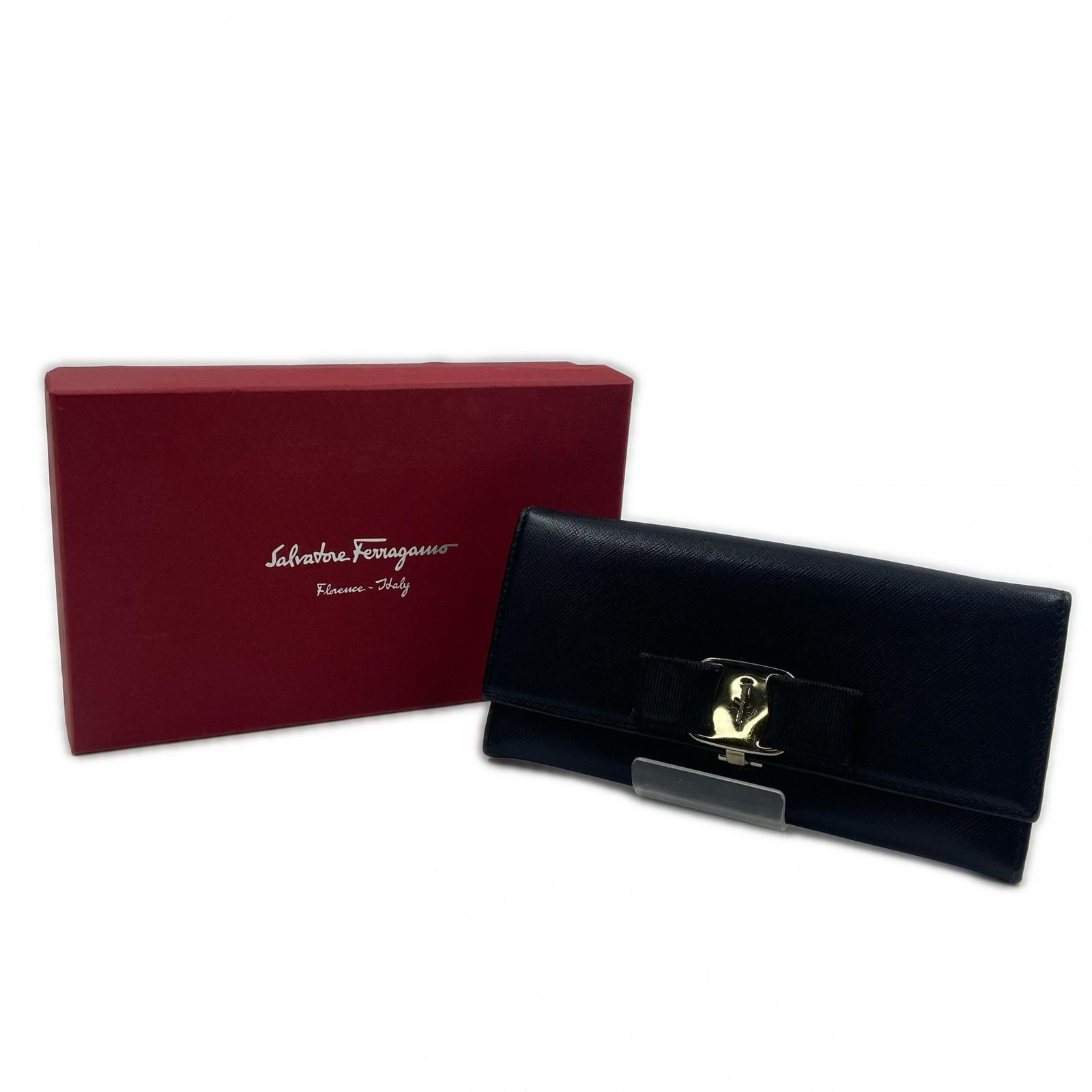 Salvatore Ferragamo サルヴァトーレフェラガモ ウォレット ヴァラ 