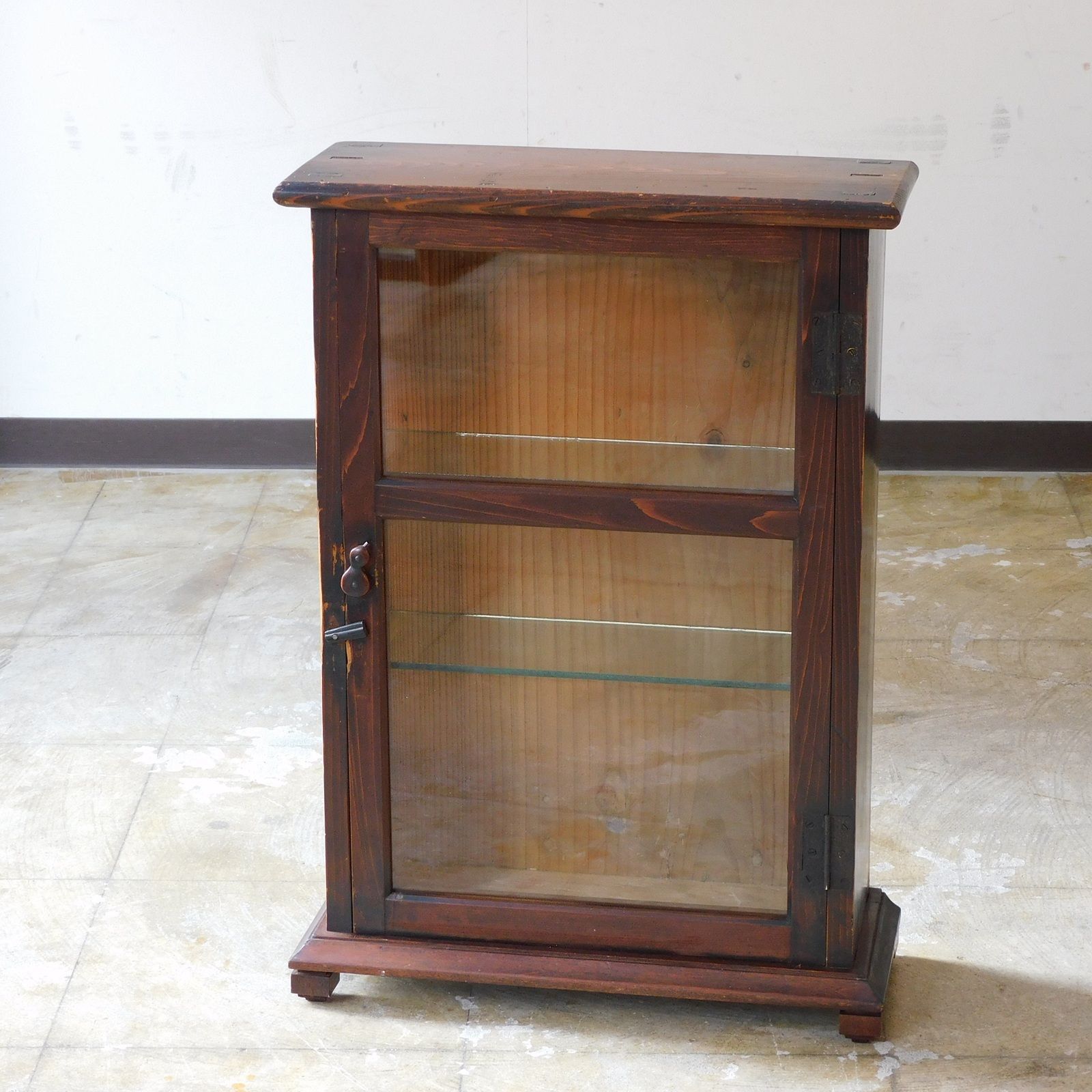 戦前 ふるい木味 縦型ショーケース HK-a-05844 / 無垢材 ガラスケース