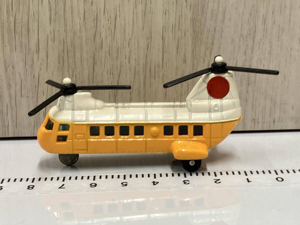 トミカ No.19 川崎 バートル KV 107-Ⅱ 黒箱 日本製 トミー