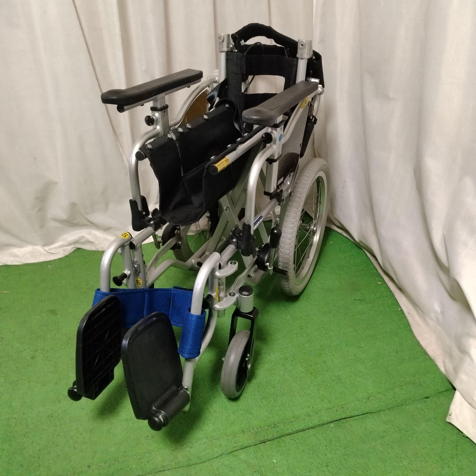 WC-12922) カワムラサイクル KZ16-38 肘あげ フットスイング機能