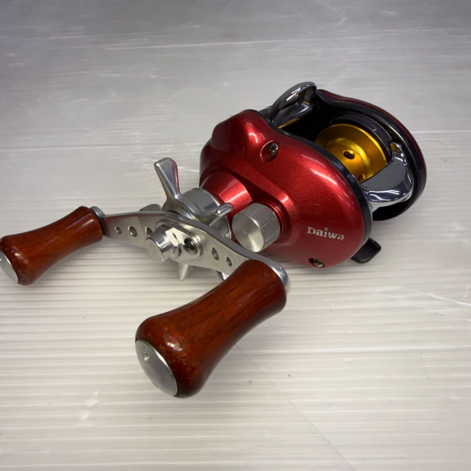 ☆ダイワ DAIWA☆Red Tune smak 100L 左巻き レッドチューン スマック