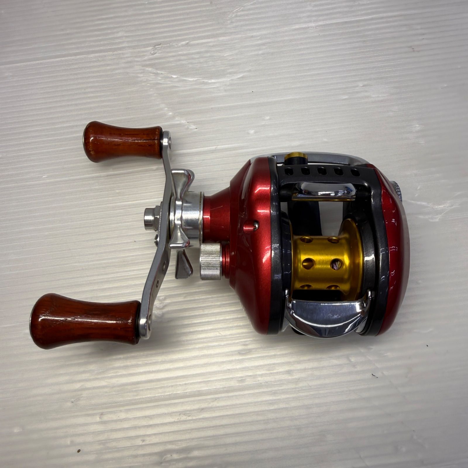 ダイワ DAIWA Red Tune smak 100 L 左巻き レッドチューン スマック ベイトリール 釣り