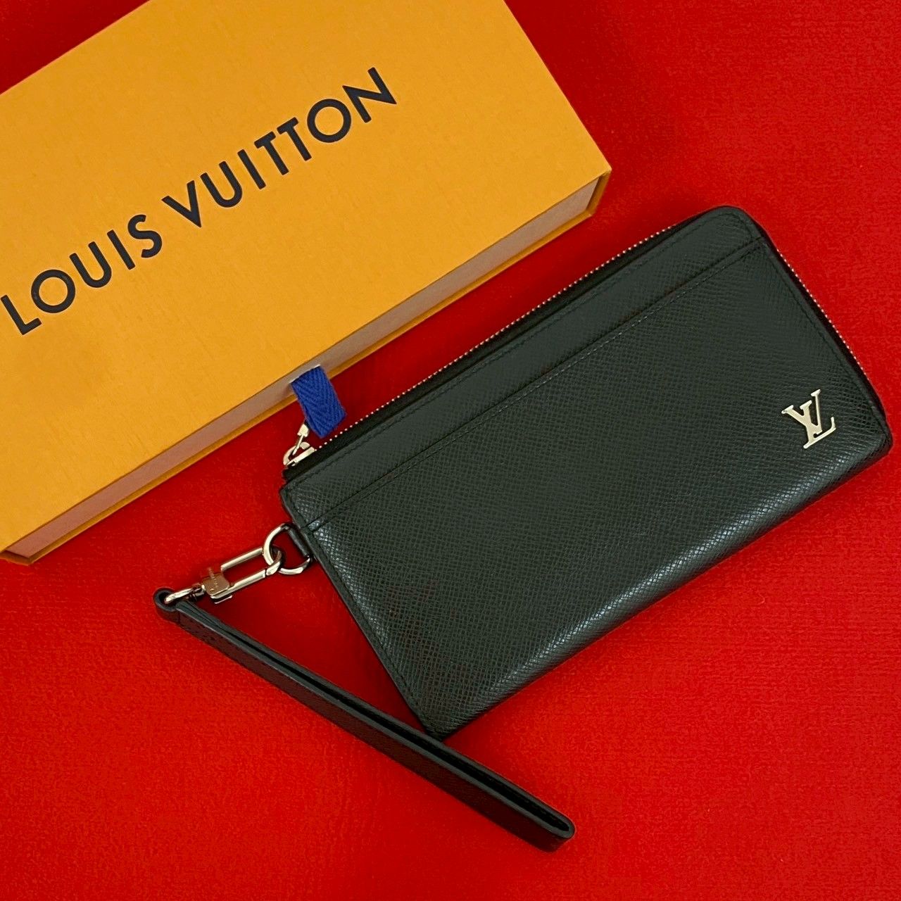 極 美品 箱付 LOUIS VUITTON ルイヴィトン ジッピー ドラゴンヌ タイガ