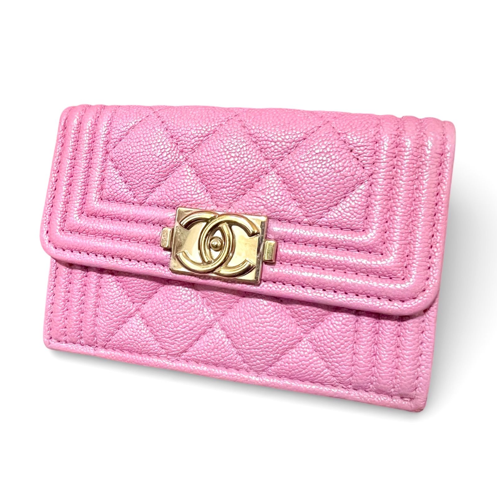 シャネル＊CHANEL＊ボーイシャネル＊キャビアスキン＊三つ折り財布＊マトラッセ シャネル CHANEL ボーイシャネル キャビアスキン マトラッセ 三つ折り