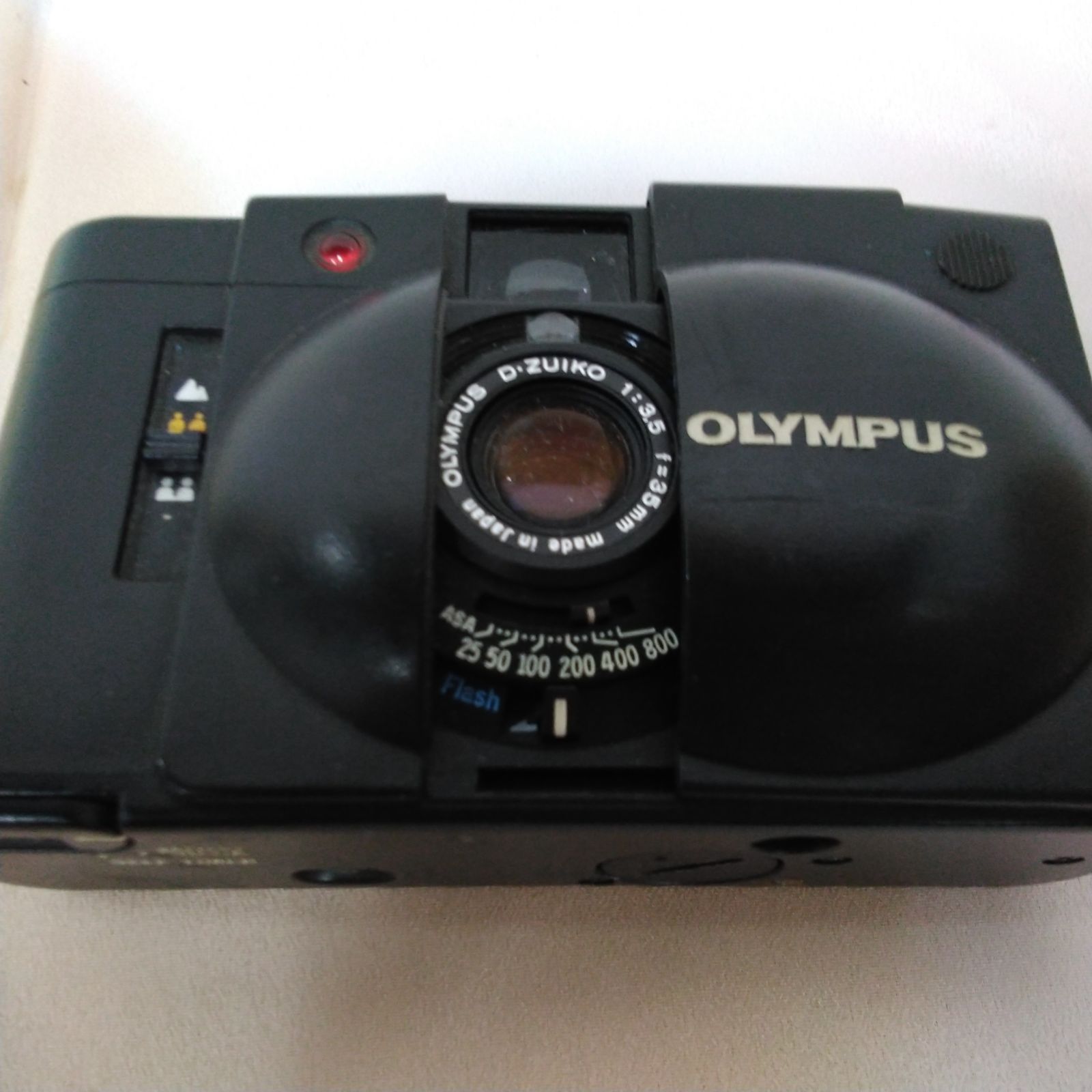 OLYNPUS XA2 ブラックフィルムカメラレトロ 写ルンです。ジャンク品