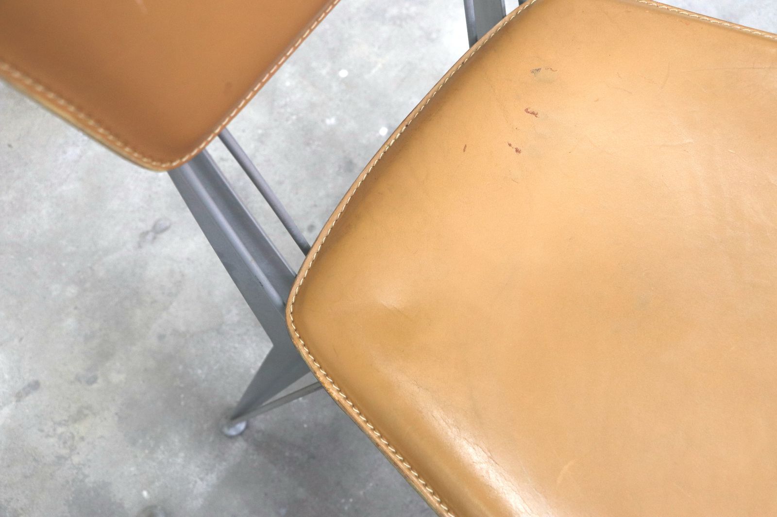 GMIK807B○fasem / ファセム イタリア ビンテージ レザー チェア 革